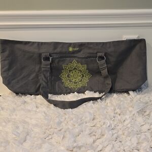 Gaiam Gray Yoga Mat Tote Bag In The Citron Sundial Design